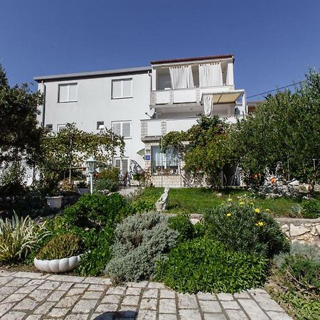 Apartments Maris راب المظهر الخارجي الصورة