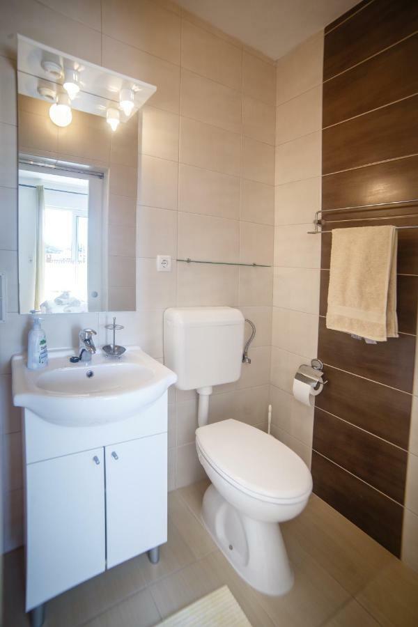Apartments Maris راب المظهر الخارجي الصورة