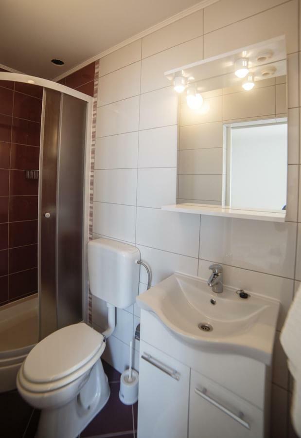 Apartments Maris راب المظهر الخارجي الصورة