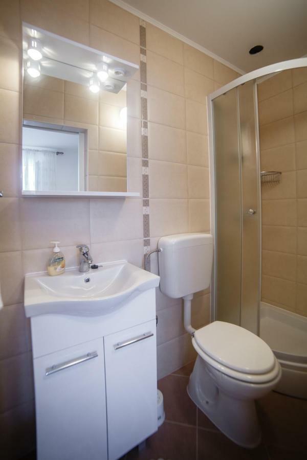 Apartments Maris راب المظهر الخارجي الصورة